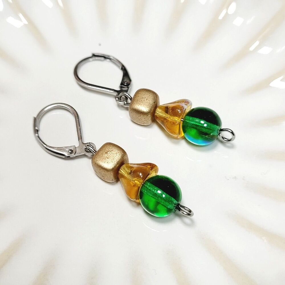 NEW Earrings Petite flower dangle earrings green fairy earrings hand 690ggldl#fs